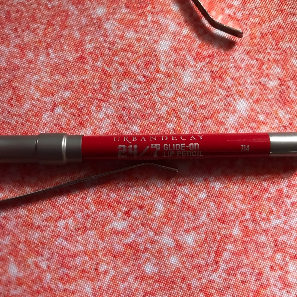 Urban Decay 24/7 lip liner